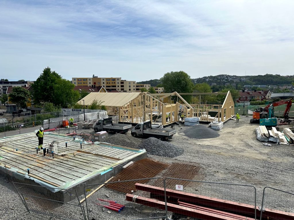 Trekonstruksjon under oppføring ved Kampen barnehage,